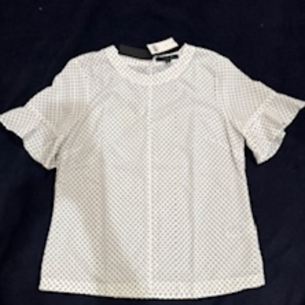 NEW WITH TAGS!  Adorable Banana Republic Black/White top ruffle-sleeves, Medium